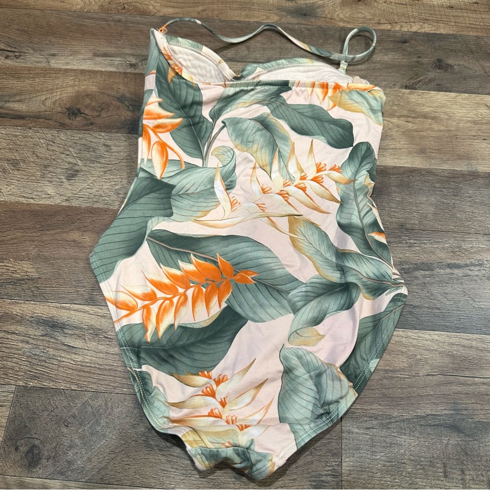 TOMMY BAHAMA | SWIMSUIT - Picture 3 of 5